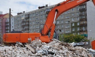 Вывоз строительного мусора с участка в Дальнегорске недорого от 1573 руб. | 2Землекопа-Дль