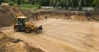 Разработка котлована Дальнегорск, цена от 315 руб./м3.